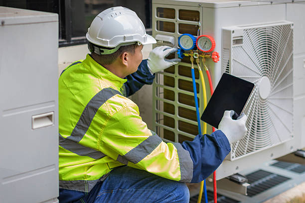 Professional Hvac technician working in Sheridan, IL